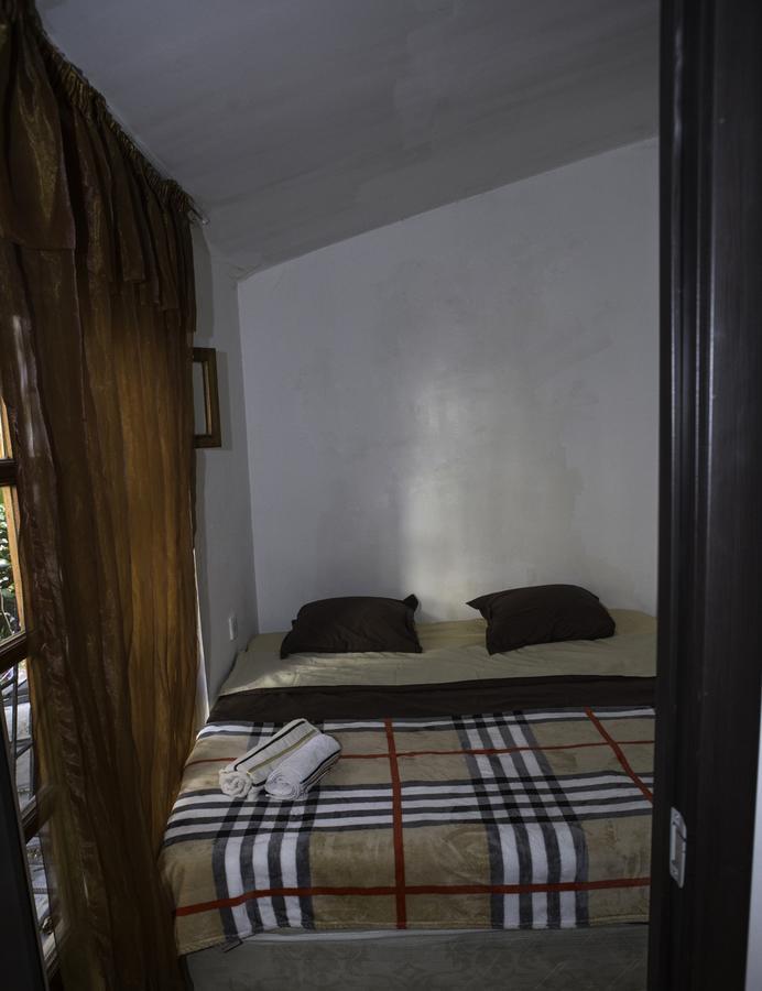 טביליסי Patio Hostel חדר תמונה