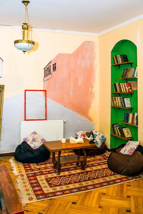 טביליסי Patio Hostel מראה חיצוני תמונה