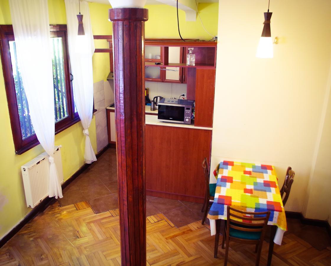 טביליסי Patio Hostel מראה חיצוני תמונה