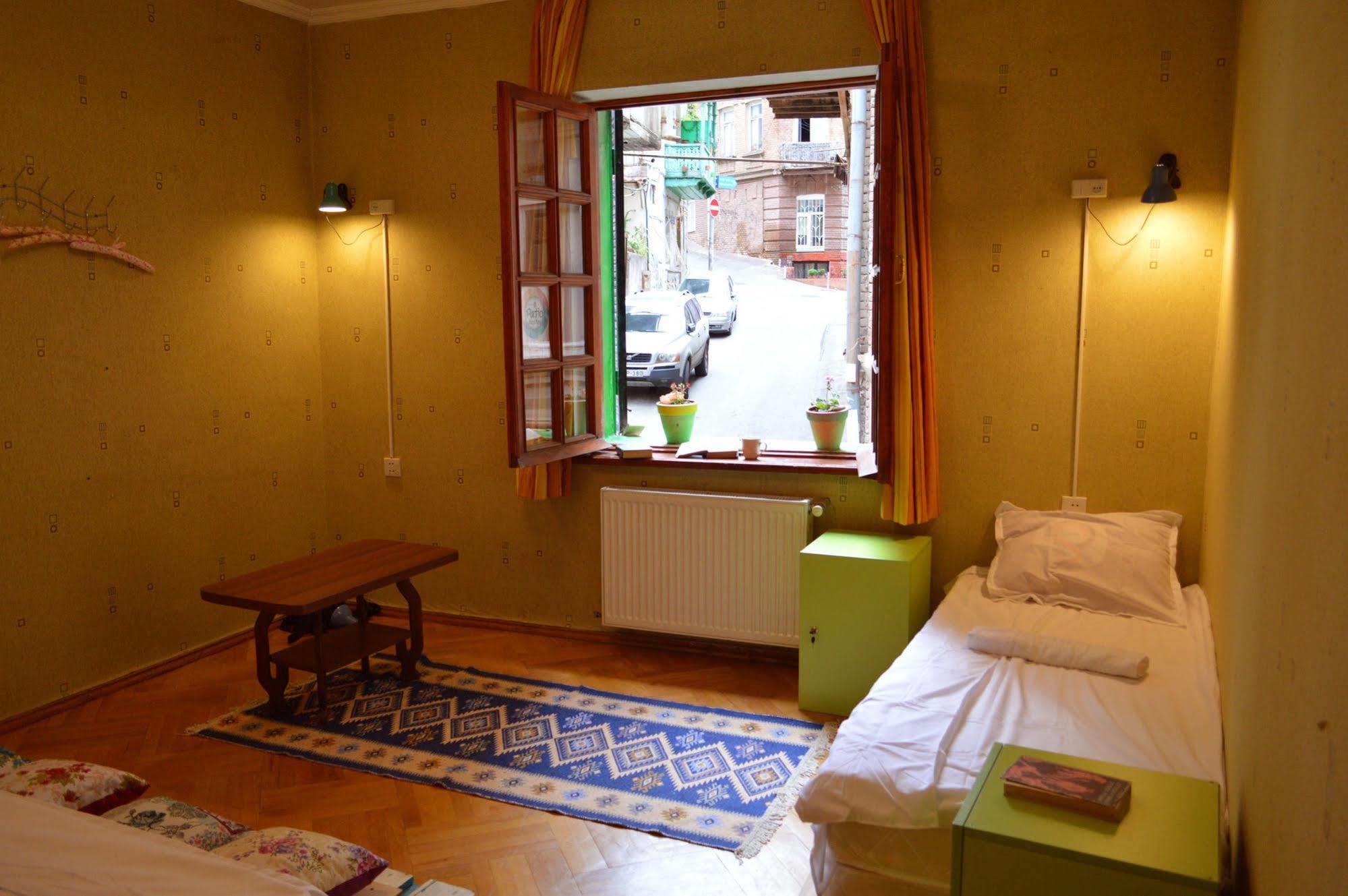 טביליסי Patio Hostel מראה חיצוני תמונה