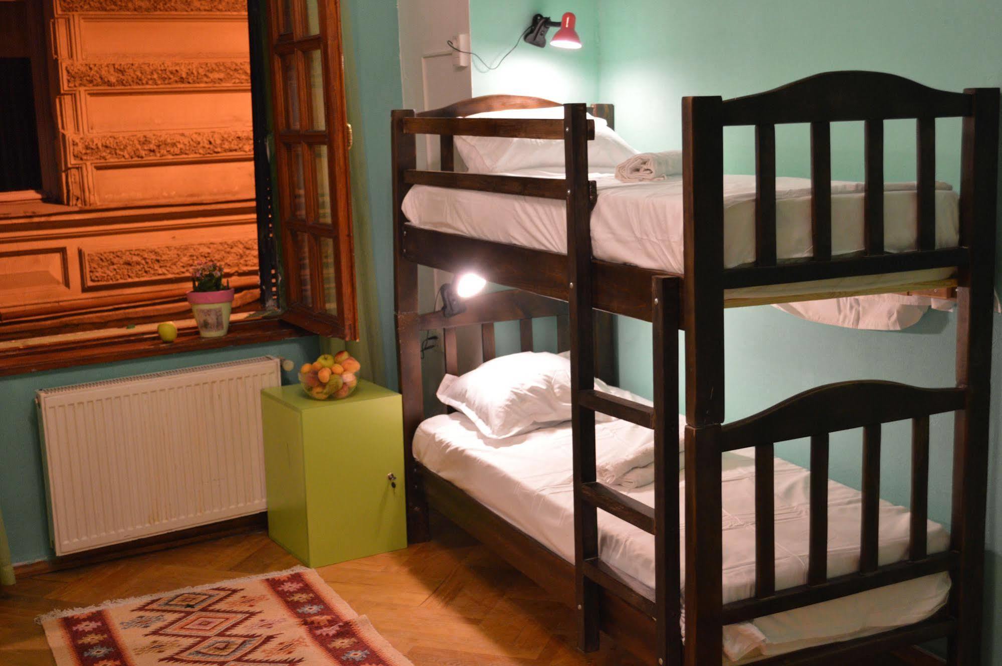 טביליסי Patio Hostel מראה חיצוני תמונה